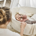Bild in Galerie-Betrachter laden, Smiling Baby in Classic™ Wiege, Comfort White