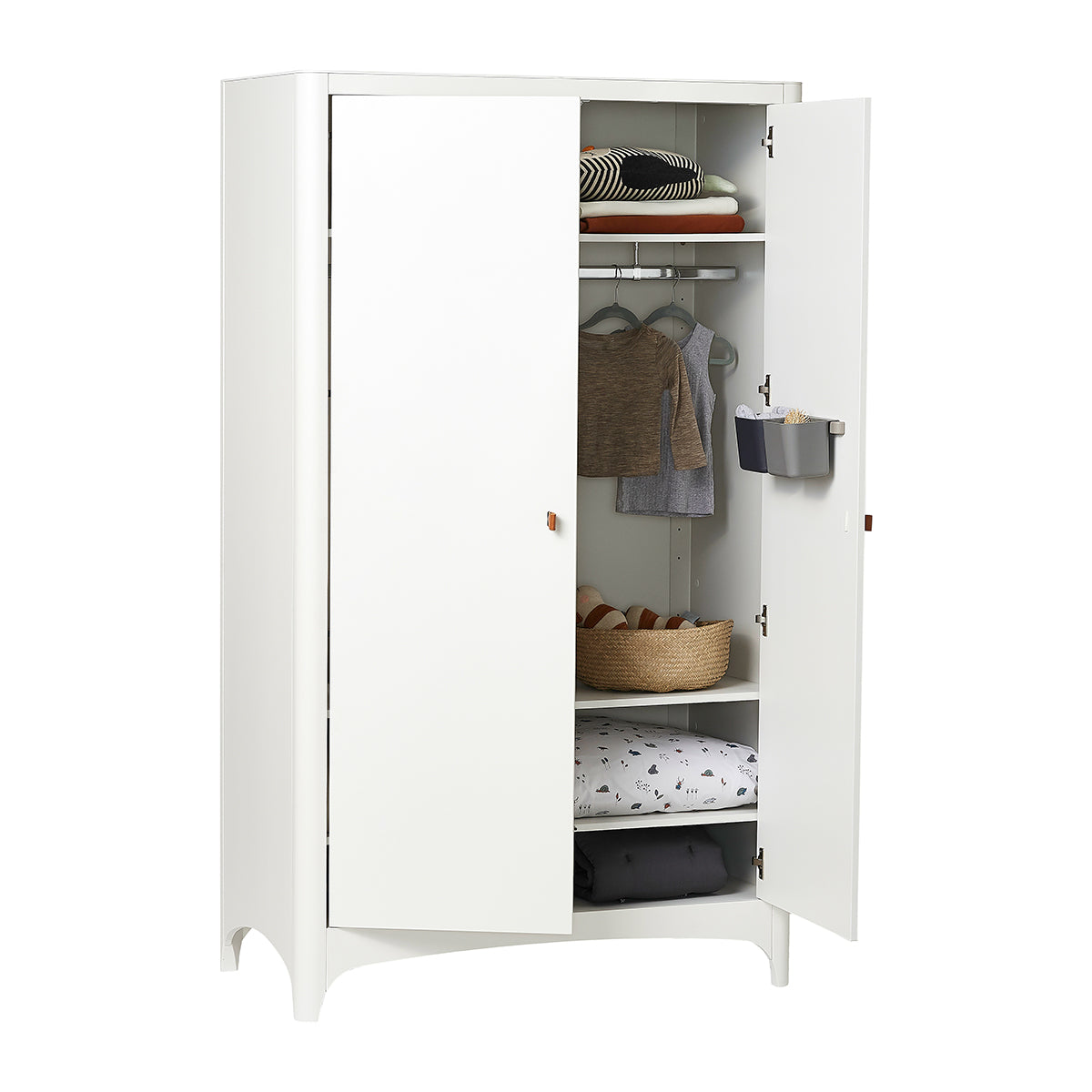 Classic™ Kleiderschrank White ausgeschniten offen