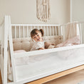 Bild in Galerie-Betrachter laden, Umbauset für Luna Babybett 120cm mit Kind, Reling
